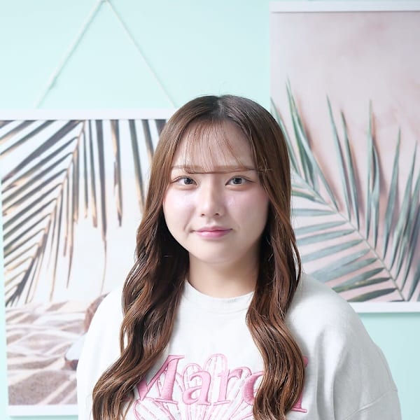 Nail Salon Raize 本町店【ネイルサロンライズホンマチテン】のスタッフ紹介。リナ