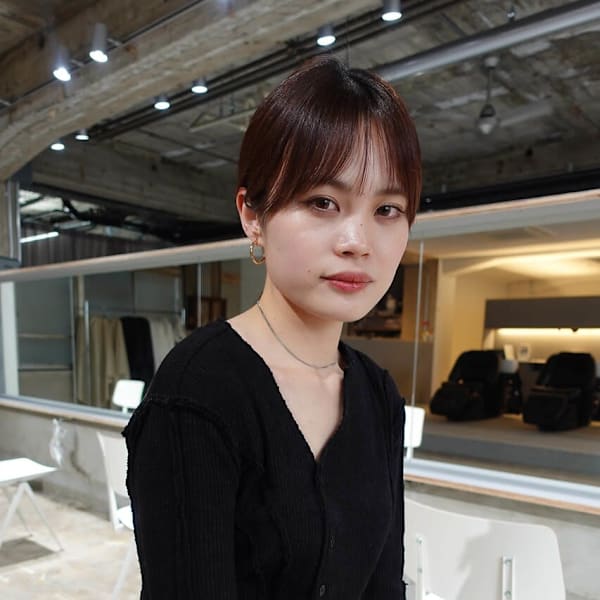 hypericum【ヒペリカム】のスタッフ紹介。冨田 知夏