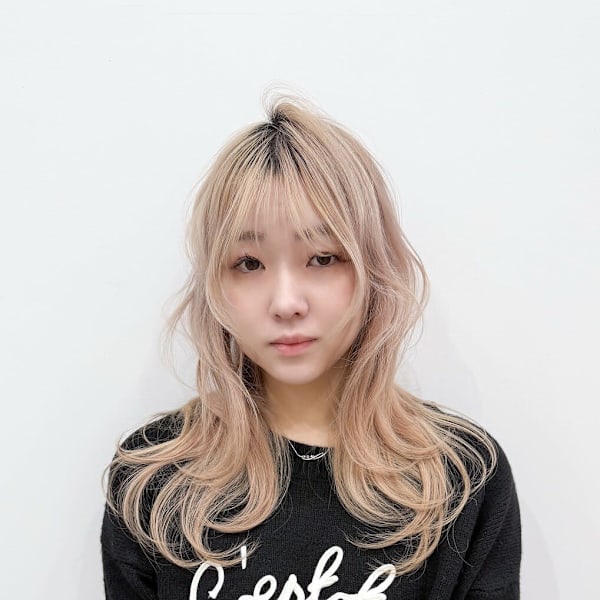 newi 三宮【ネウィ サンノミヤ】のスタッフ紹介。MISAKO