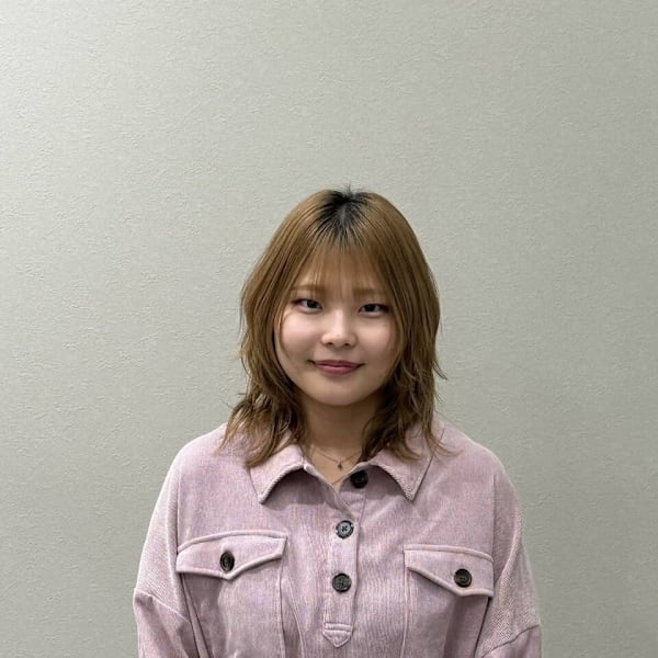 個室サロンZayn.salon (ゼイン) 髪質改善 /ダブルカラー 札幌大通【コシツサロンゼイン サロン ゼイン カミシツカイゼン ダブルカラー サッポロオオドオリ】のスタッフ紹介。芝山 柚衣