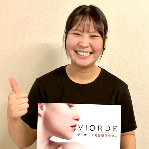ヴィオーデ美容整体サロン 弘前店【ヴィオーデビヨウセイタイサロン ヒロサキテン】のスタッフ紹介。ヨコサワ スズカ