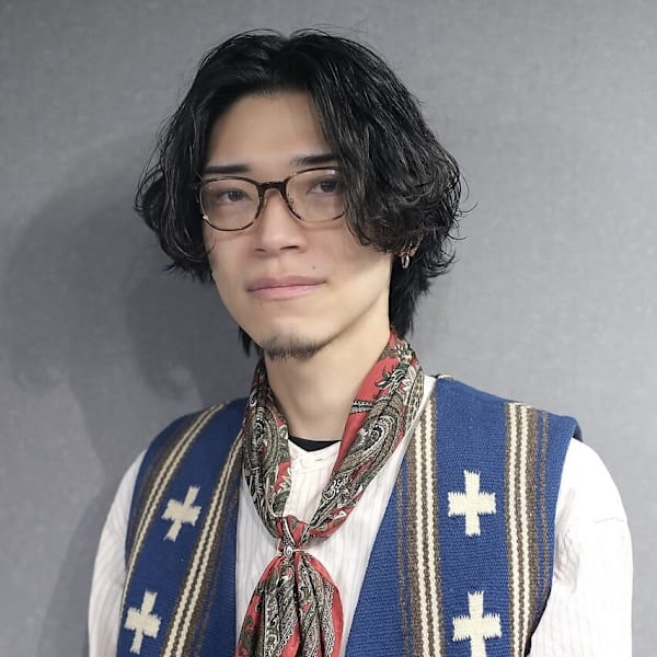 est-r.Fukuoka【福岡博多店】【エストアールフクオカ フクオカハカタテン】のスタッフ紹介。Hiroto