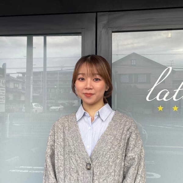 latte hair lily【ラテ ヘア リリィ】のスタッフ紹介。chiharu