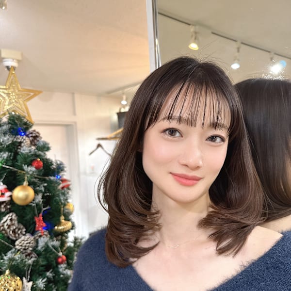 美髪シルエットミディアムレイヤー　髪質改善