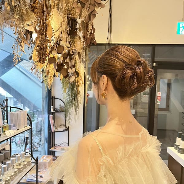 アップスタイル|半個室型美容室 Sourire 赤坂店