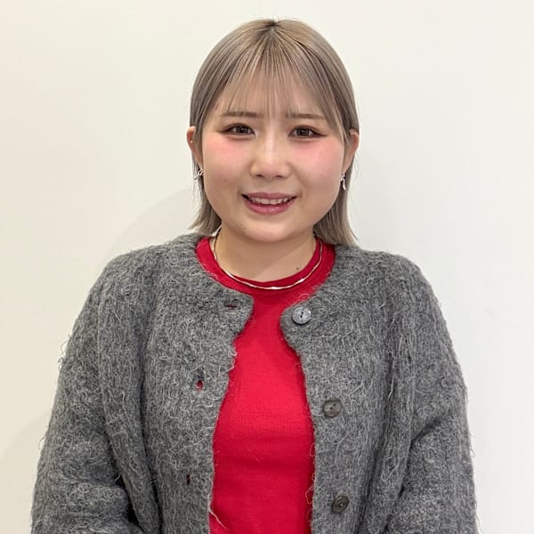 recipe la couleur【レシピ ラ クレア】のスタッフ紹介。河野いずみ