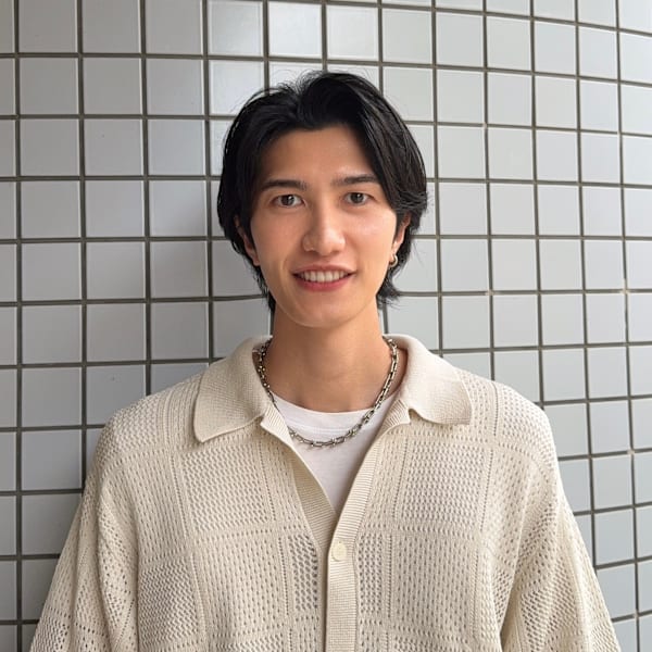 美容室クラフト 千葉ニュータウン店【ビヨウシツクラフトチバニュータウンテン】のスタッフ紹介。伊橋　晴希