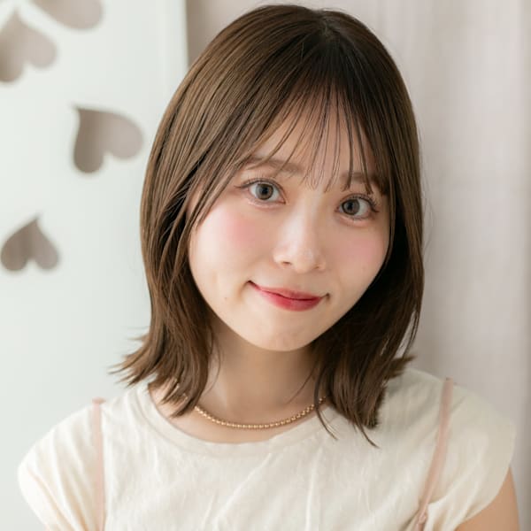 くびれミディアム小顔マレットヘアウルフボブディ20代30代