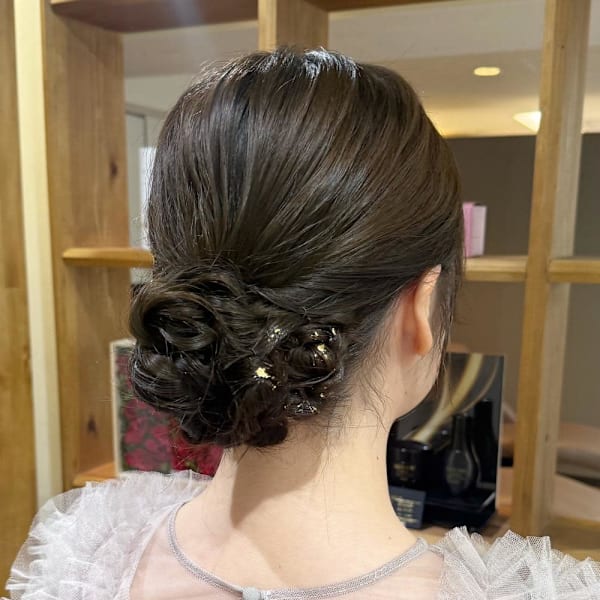 お呼ばれヘアセット〜シニヨンヘア〜