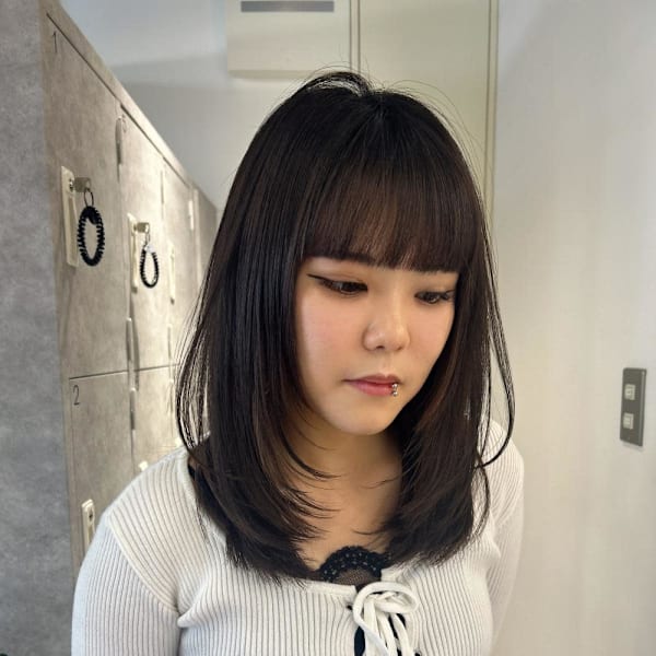 Nanaka/セミロングレイヤー艶カラー|MOON by KENJE