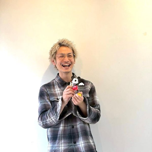 hairs BERRY 大橋店【ヘアーズ　ベリー　オオハシテン】のスタッフ紹介。YASU