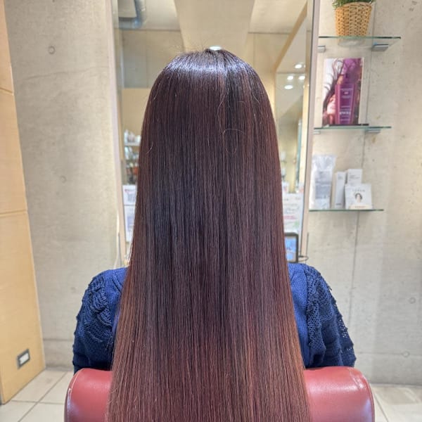 後ろ姿が美しくなる大人のグラデーションカラー|EMU international 春日部本店