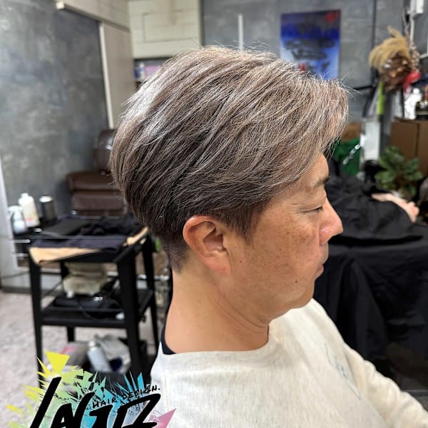 シルバーグレイ・エアリーショート|LAGUZ 茅ヶ崎 髪質改善 ヘアアレンジ