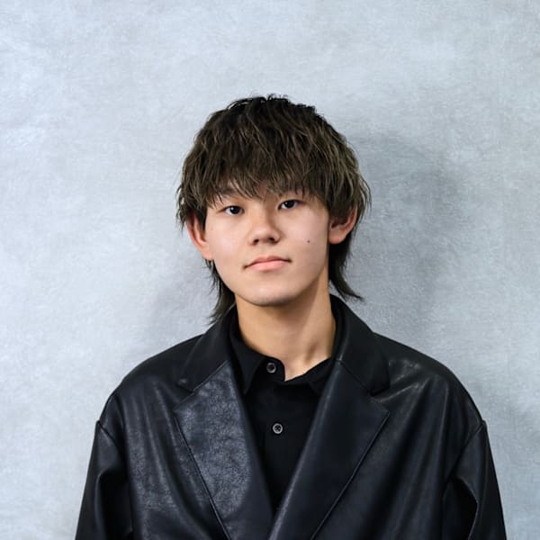 Aimu.【韓国ヘア×髪質改善】【エミュ カンコクヘア カミシツカイゼン】のスタッフ紹介。渡辺 陸人