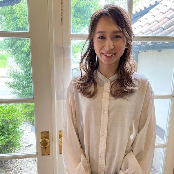 TJ天気予報 3コ 豊明店【ティジェイテンキヨホウ サンコ トヨアケテン】のスタッフ紹介。酒井 百合香