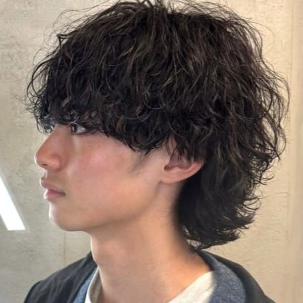 波巻きパーマ ウルフ マッシュ ミディアム ツーブロック