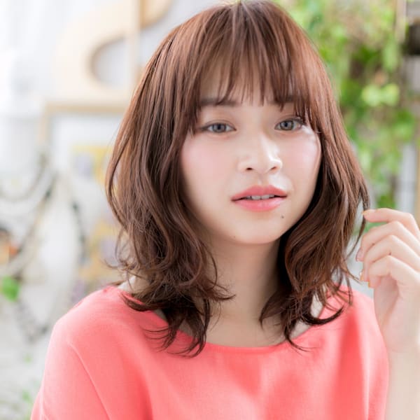 大人かわいいくせ毛風やわらかくびれミディ　リタッチカラー