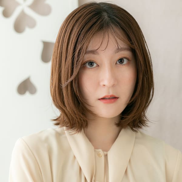 グレーブラウン大人美人くびれヘアウルフボブディ30代40代