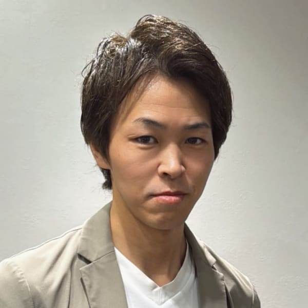 UN businessman barber【ユーエヌ ビジネスマン バーバー】のスタッフ紹介。工藤克利