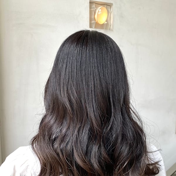 【韓国風ウェーブ】弱めレイヤーカット・艶グレージュ|Casii 【カシー】