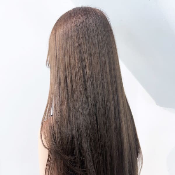 グレージュ暗めカラー顔周りレイヤー_ba568201|IT by ALBUM 藤沢店【アイティー バイ アルバム】