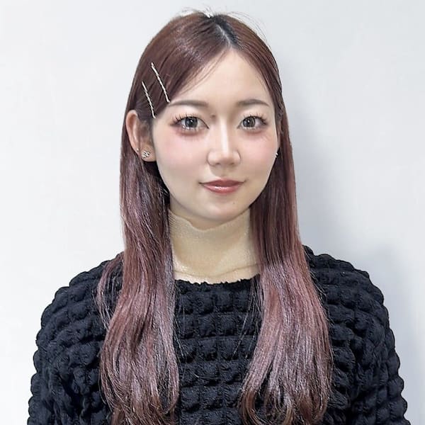 IT by ALBUM 八王子店【アイティー バイ アルバム】【アイティーバイアルバム】のスタッフ紹介。阿部 円香