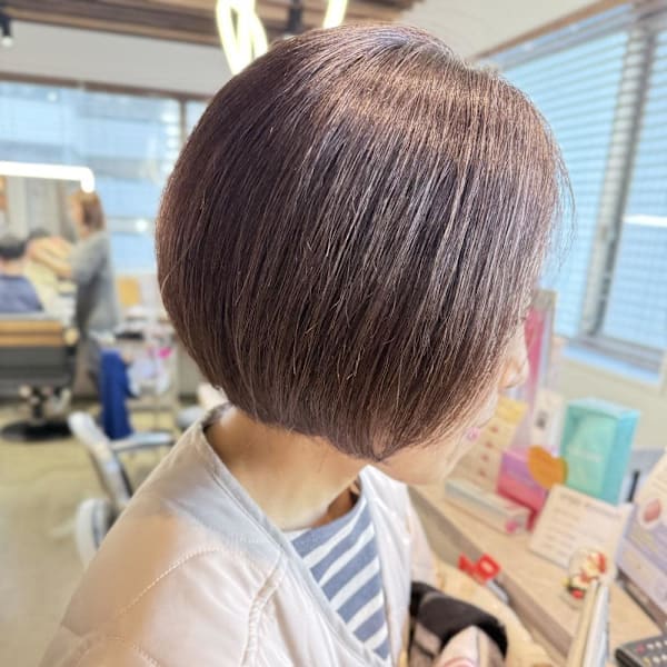 丸みボブ/白髪ぼかしカラー|ungu GALLERY