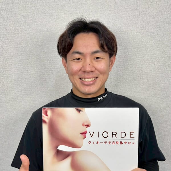 ヴィオーデ美容整体サロン 銀座店【ヴィオーデビヨウセイタイサロン　ギンザテン】のスタッフ紹介。ムラヤマレン