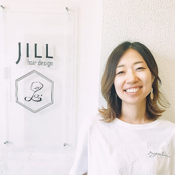 JILL Hair Design NAMBA【ジルヘアデザインナンバ】のスタッフ紹介。伊藤 友香