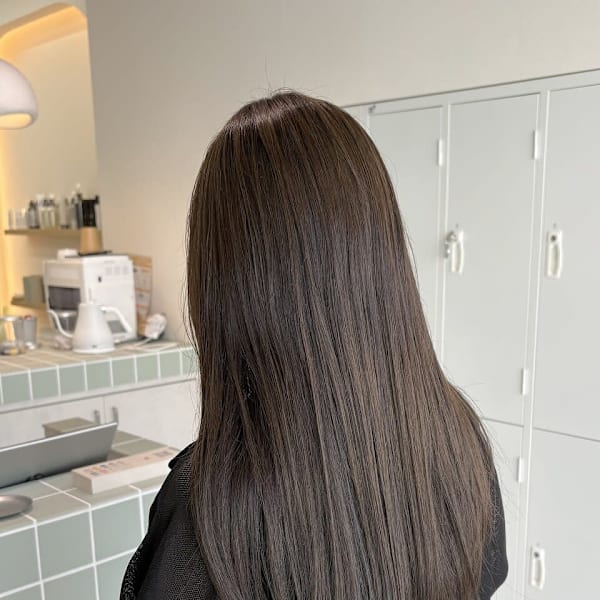 オリーブグレージュ / 髪質改善 / 透明感カラー