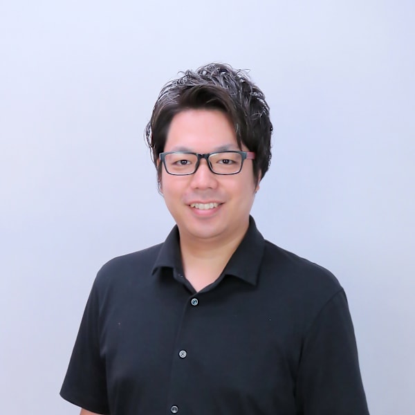 COLORE【コロレ】【コロレ】のスタッフ紹介。赤松 しんすけ