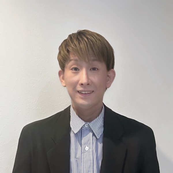 Agu hair unus 名張店【アグ ヘアー ウーヌス】【アグ ヘアー ウーヌス ナバリテン】のスタッフ紹介。コバヤシ　ススム