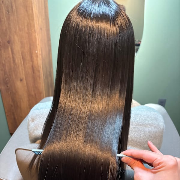 艶髪アッシュ系カラー