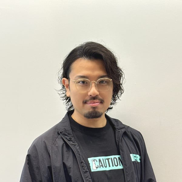 CHARLES DESSIN 北堀江店【シャウルデッサン キタホリエテン】のスタッフ紹介。CHOMO