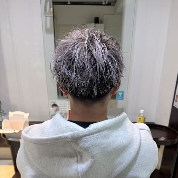 ホワイトメッシュ×ツイストパーマ|Stilla smooth