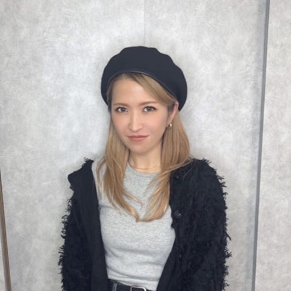 AIZU 渋沢 白髪ぼかし ハイライト 髪質改善【アイズ シブサワ シラガボカシ ハイライト カミシツカイゼン】のスタッフ紹介。清野　加奈恵