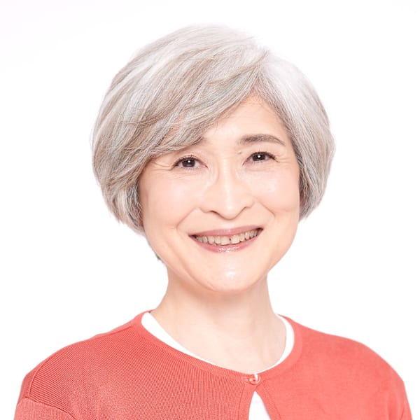 60代グレイヘアの方に◎骨格補正ショート