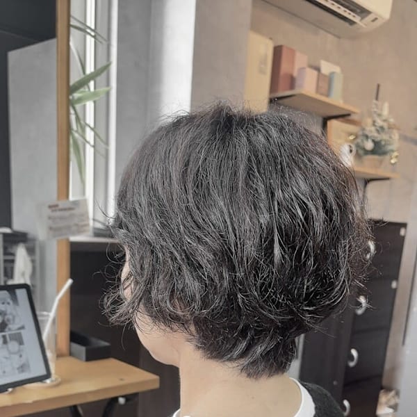 くせ毛を生かしたショートヘア