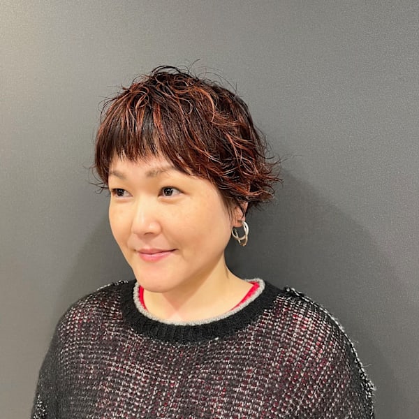 オレンジカラーハイライト＋カジュアルショート