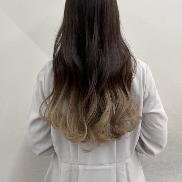 ホワイトベージュグラデーション