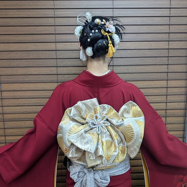 令和8年 成人式【第一弾】ハタチの輝きと個性が咲き誇る|リリー美容室