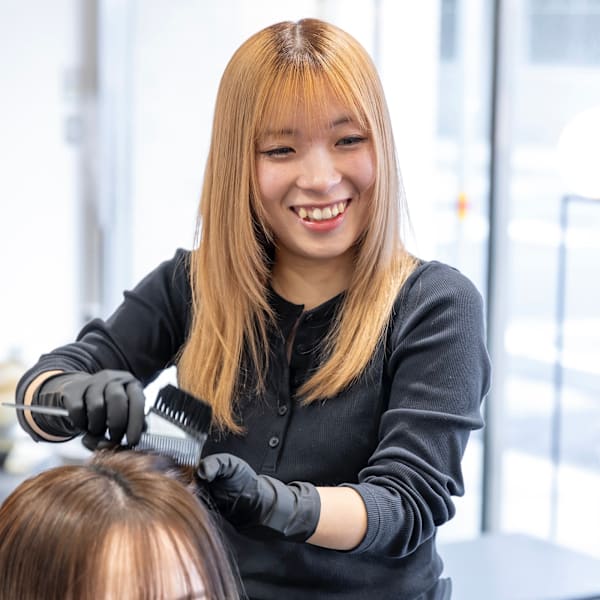 DOUBLE【ダブル】のスタッフ紹介。石原愛里