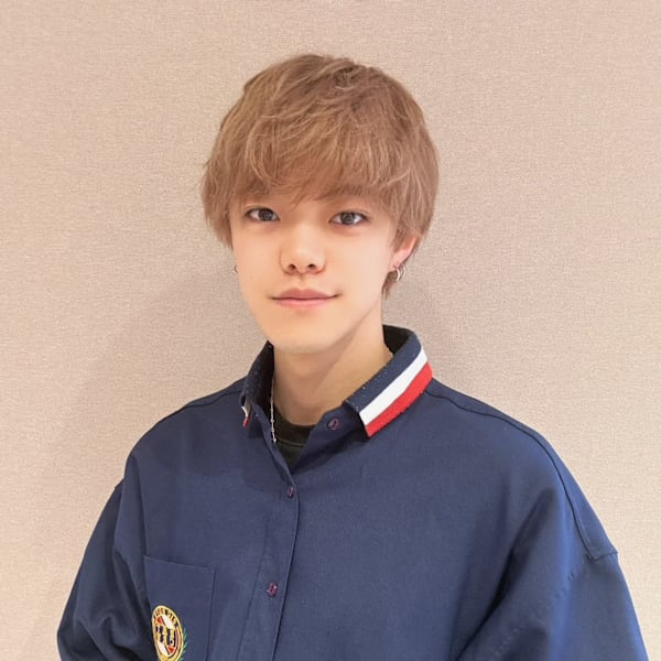 HAIR & MAKE EARTH 土気あすみが丘店【ヘアメイクアース トケアスミガオカテン】のスタッフ紹介。岡田　匡史