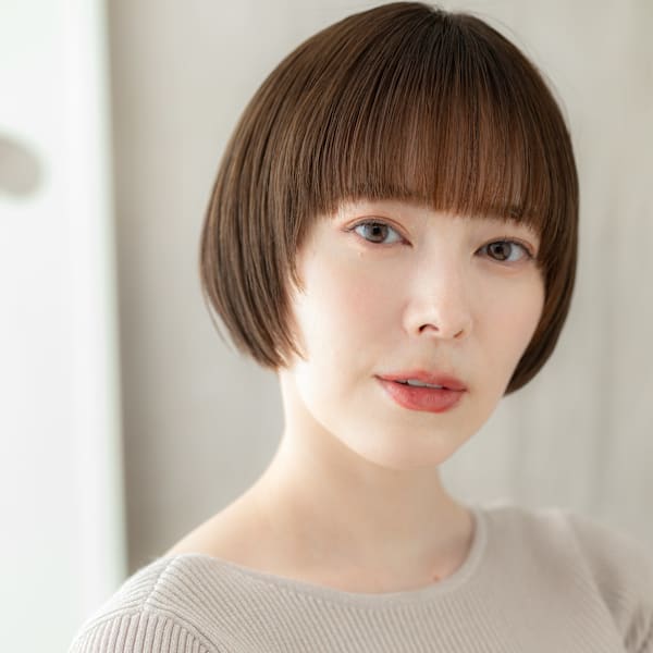 ぱっつん前髪レイヤーショートマッシュルームヘア30代40代