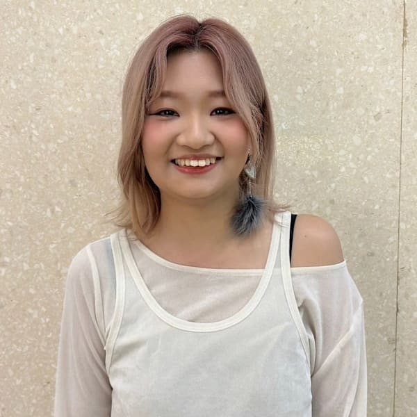 GALETTE UMEDA【ガレットウメダ】のスタッフ紹介。深田　紫音