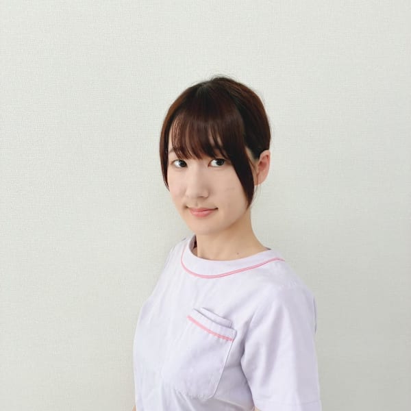 新井 友里菜|カイロプラクティックリバースはぴもあ