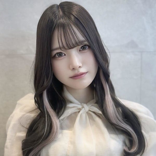 オリーブグレ／小顔に見せるヘア／ココアベージュ