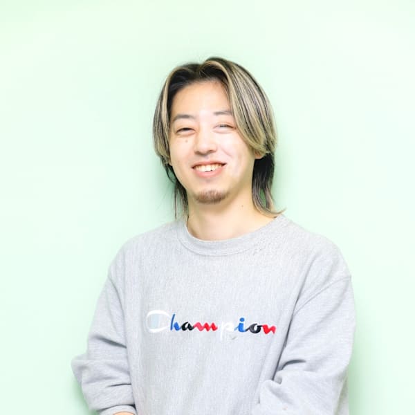 髪質改善 SIERNA 金町【カミシツカイゼン シエルナ カナマチ】のスタッフ紹介。滝沢 錬平