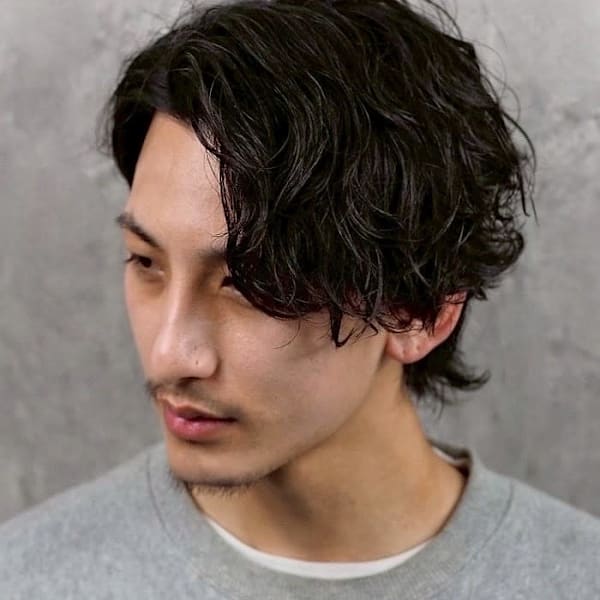 かきあげ/スパイラル/ウルフ〈理容室〉|ヒロ銀座 BARBER SHOP 新宿店