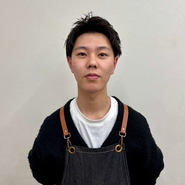 hair NAVONA 千代ケ崎店【ヘア ナヴォーナ】【ヘア ナヴォーナ チヨガサキテン】のスタッフ紹介。小田 悠人